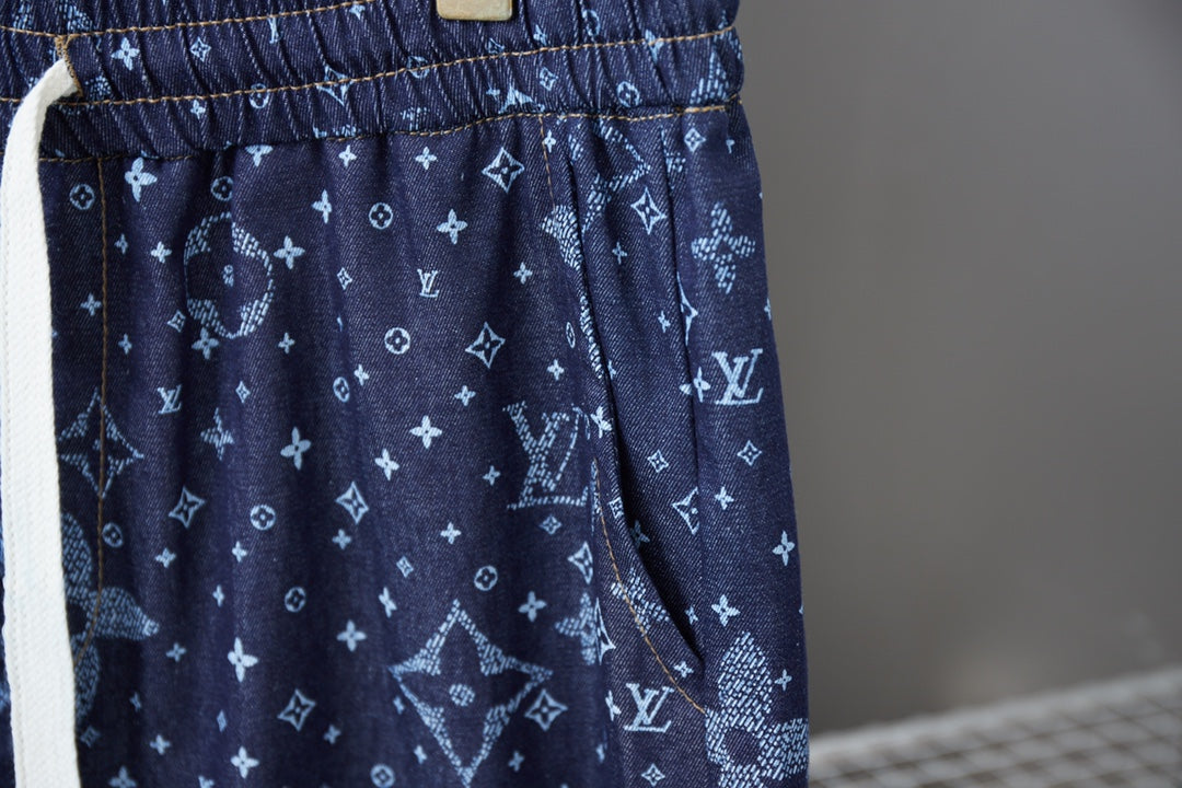 250325 New high quality dark print shorts