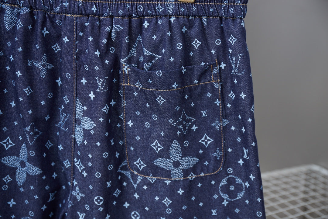 250325 New high quality dark print shorts