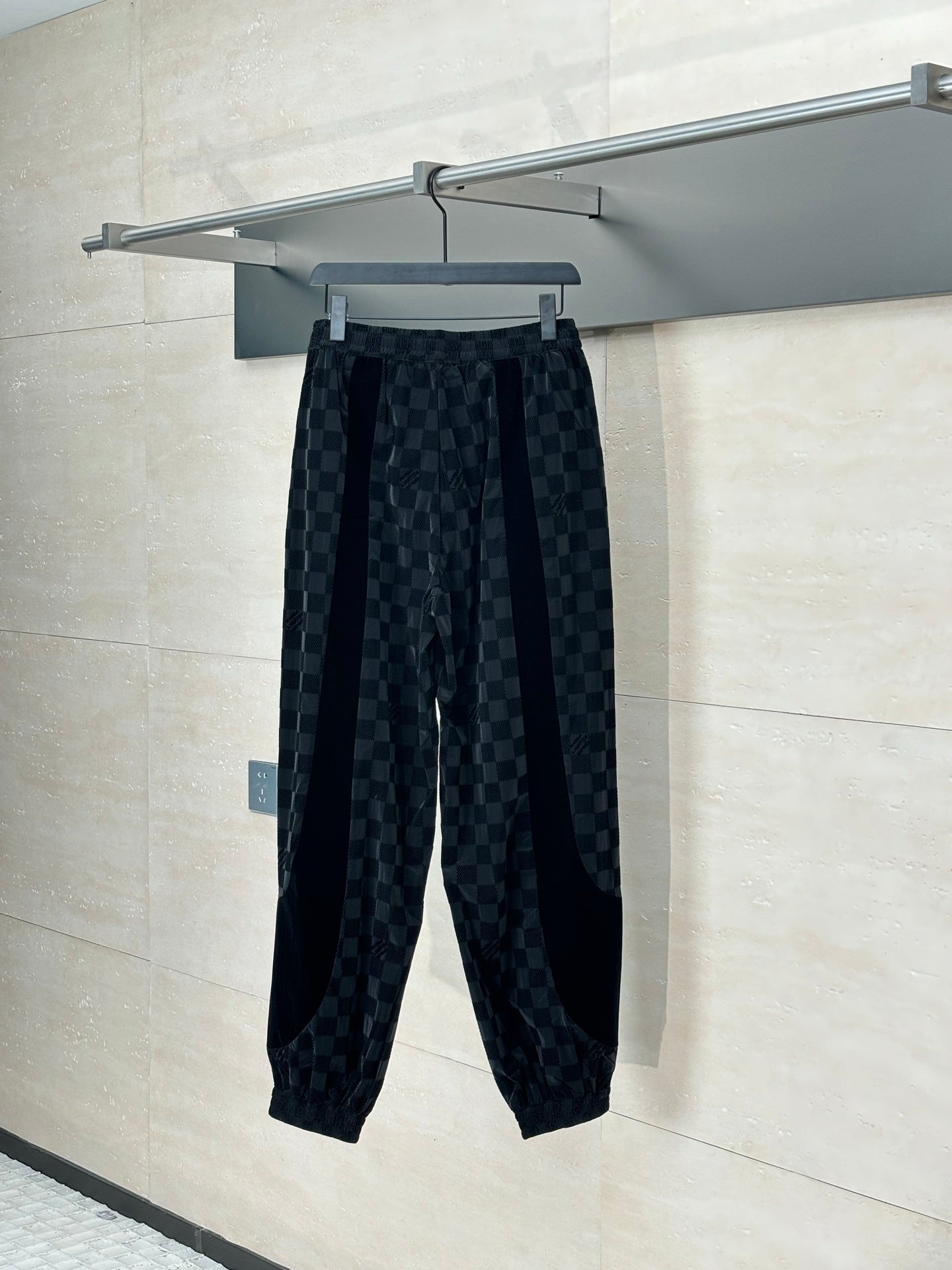250617 New checkerboard letter velvet jacquard trousers