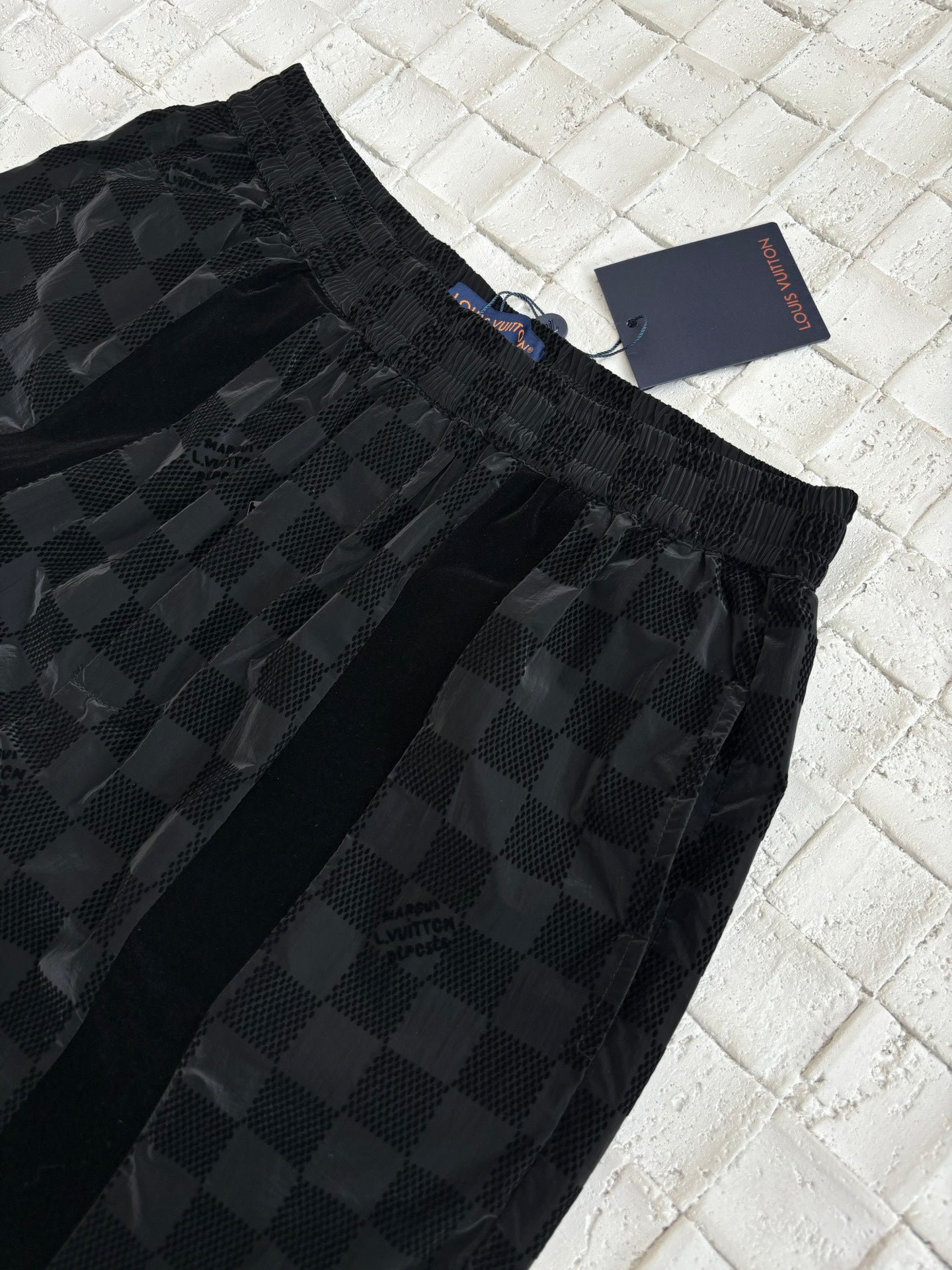 250617 New checkerboard letter velvet jacquard trousers