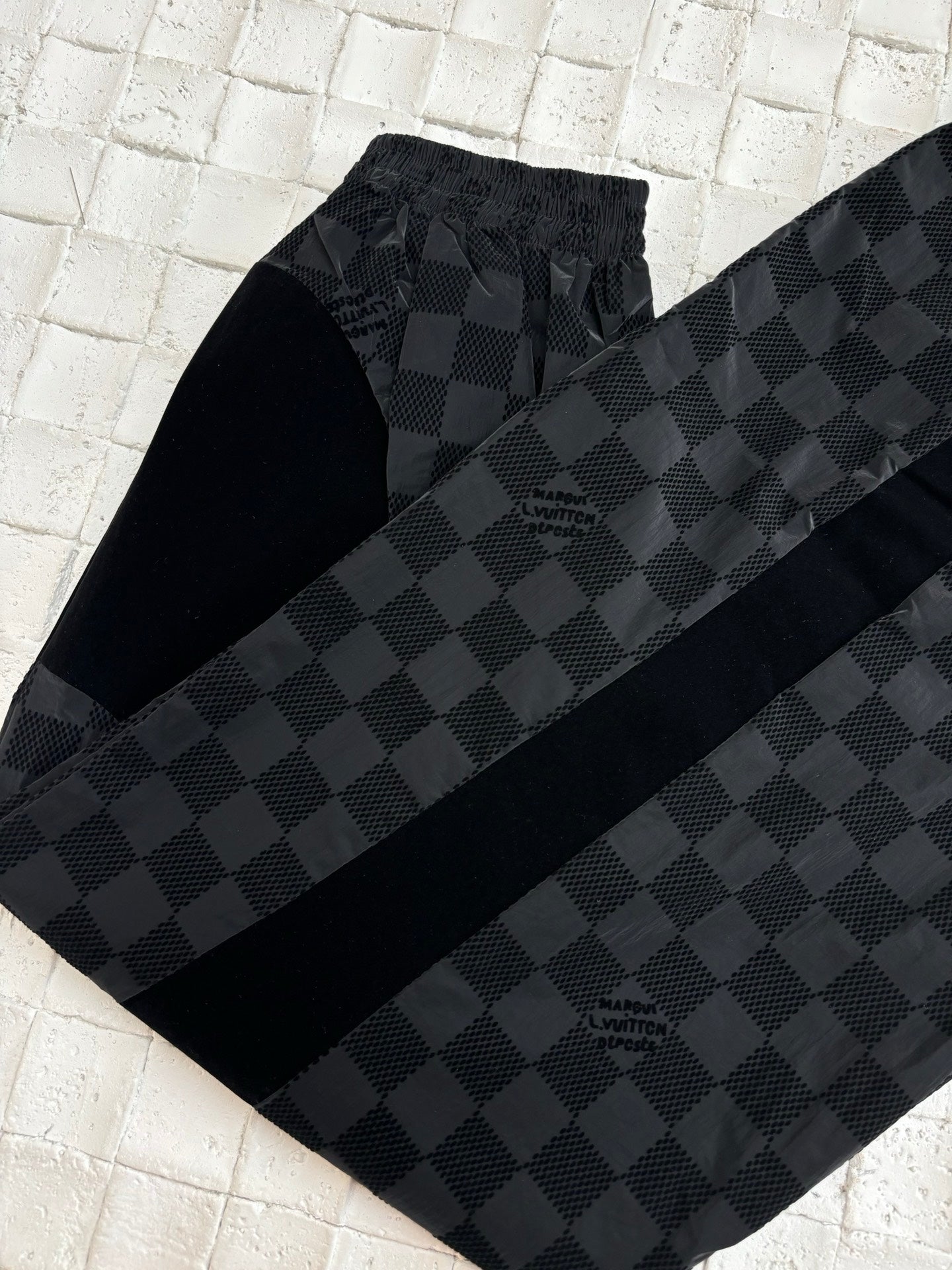 250617 New checkerboard letter velvet jacquard trousers