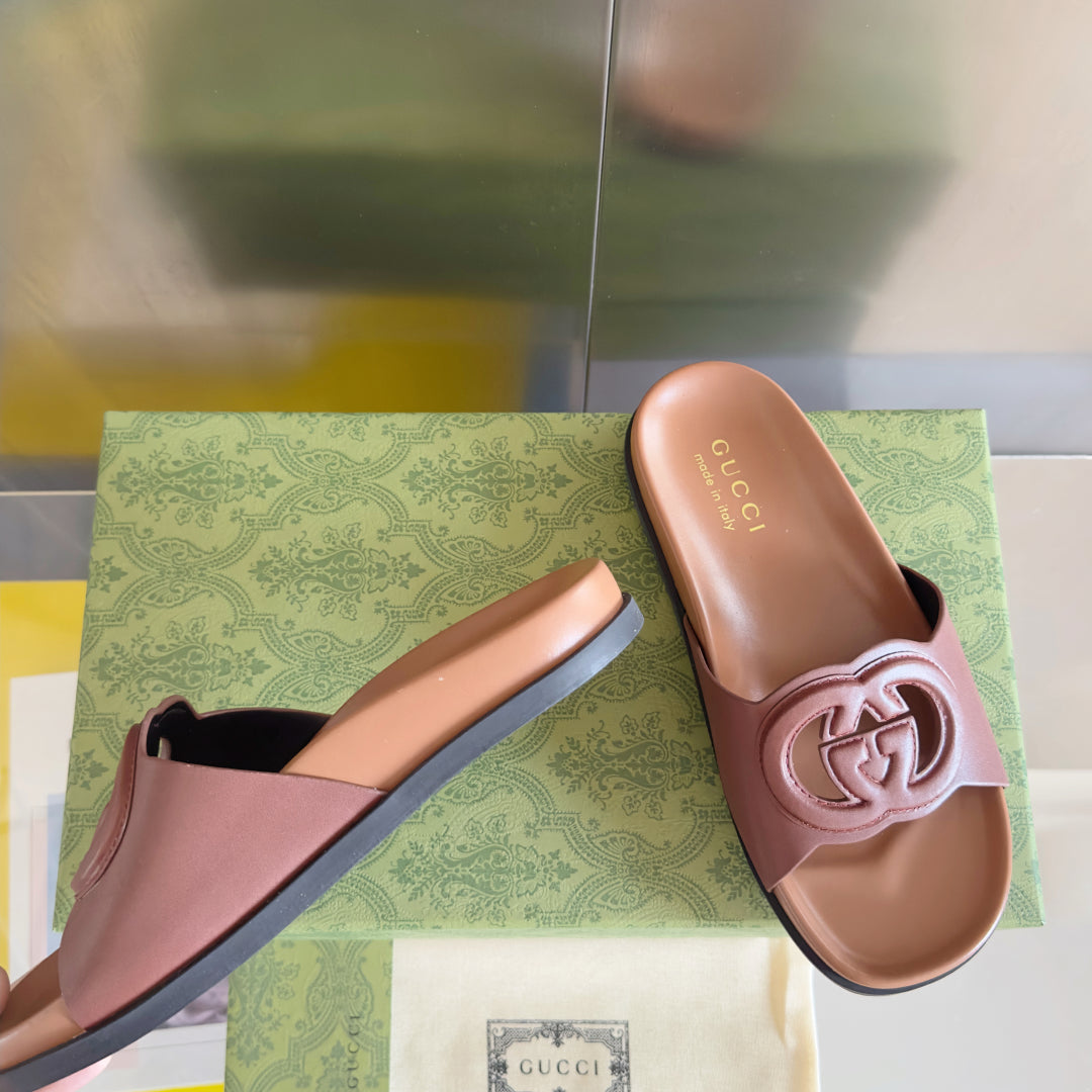 250513 New high-quality thick-soled classic signature slippers