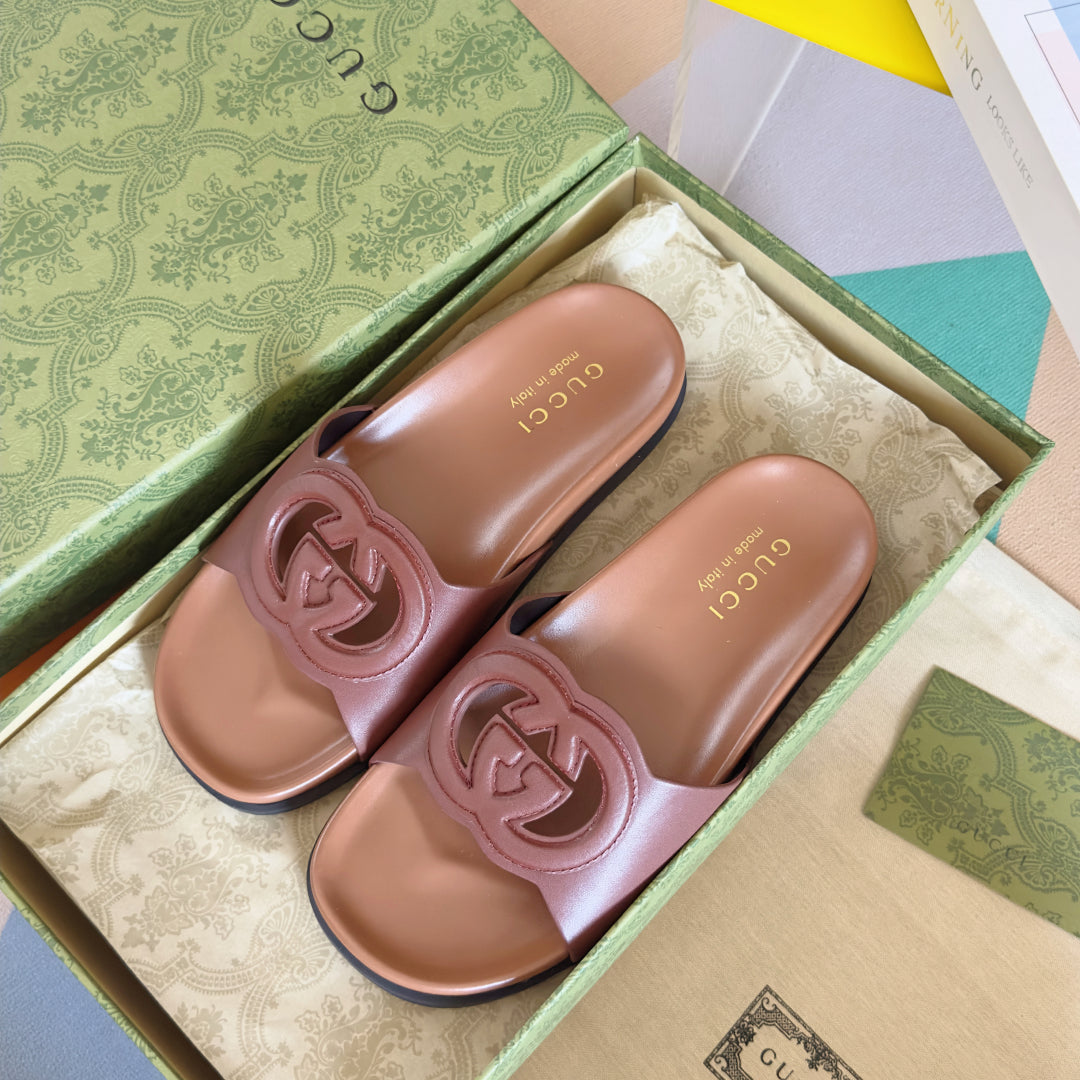 250513 New high-quality thick-soled classic signature slippers
