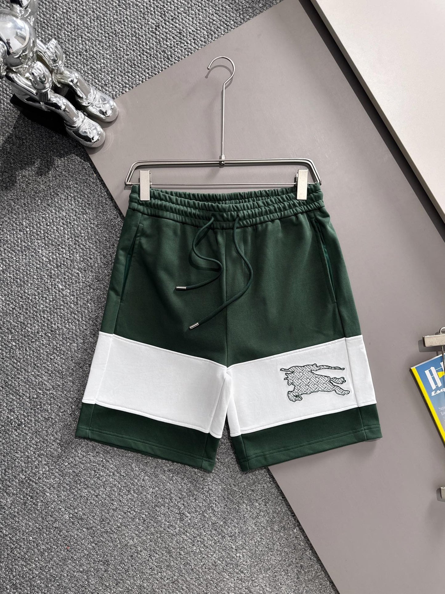 250617 New high-quality color-blocking and patchwork shorts