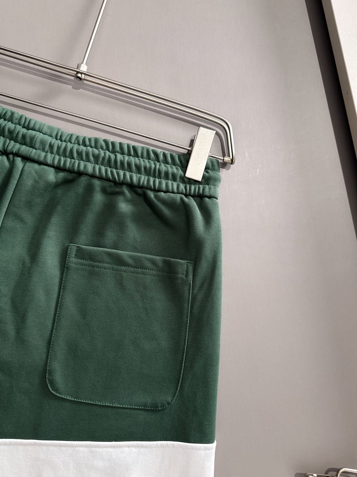 250617 New high-quality color-blocking and patchwork shorts