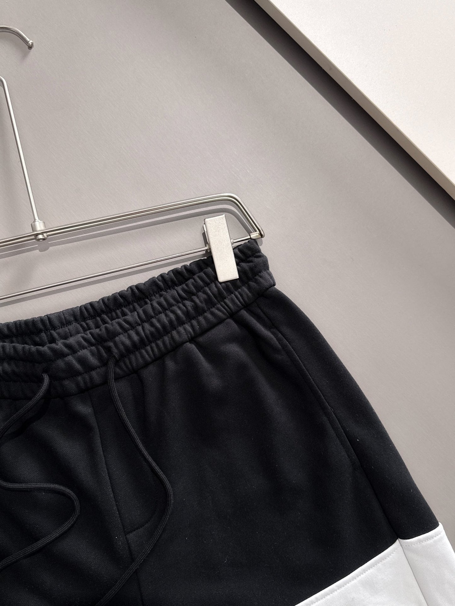 250617 New high-quality color-blocking and patchwork shorts