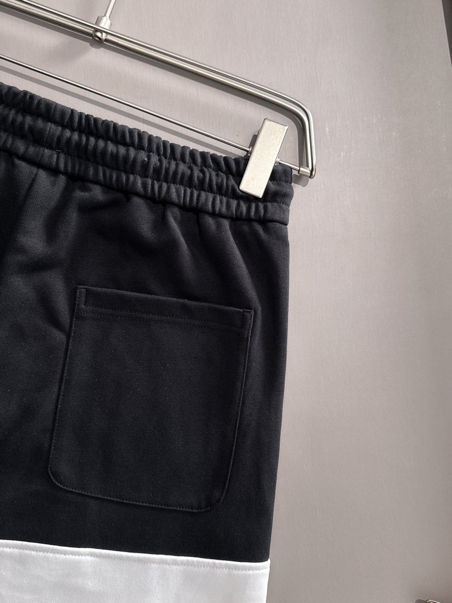 250617 New high-quality color-blocking and patchwork shorts